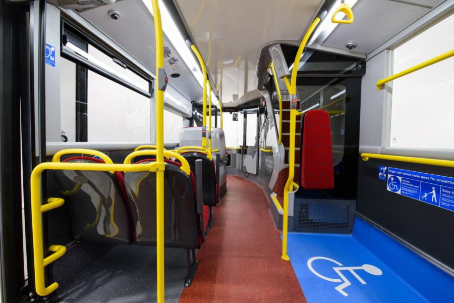 Интерьер Alexander Dennis Enviro400 2014 года  (фото 4 из 30)